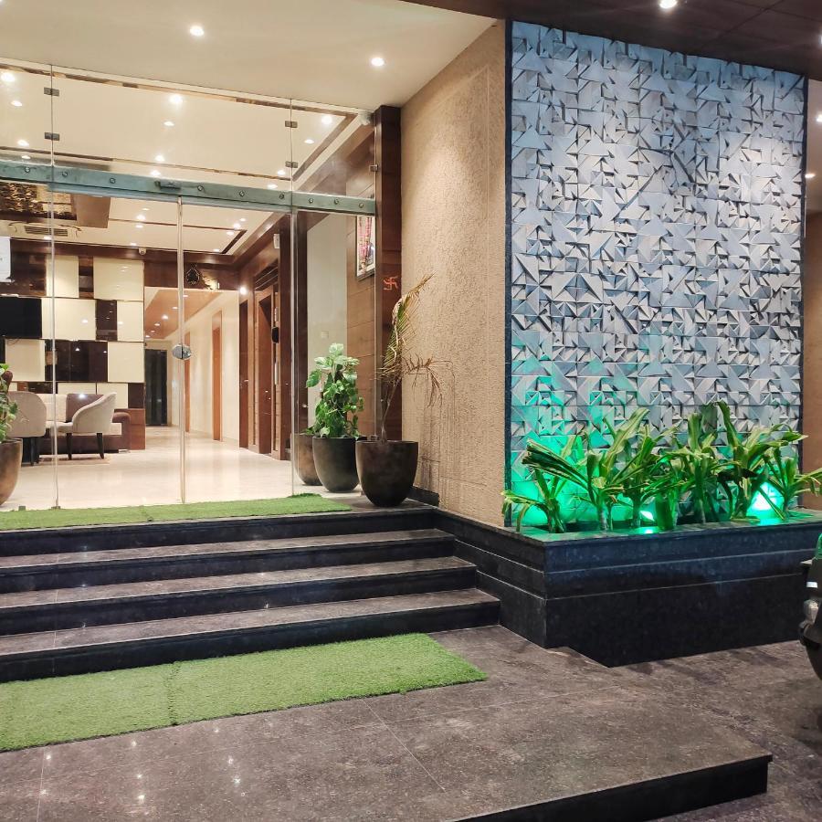 Ananda Castle Hotel Vrindávan Kültér fotó